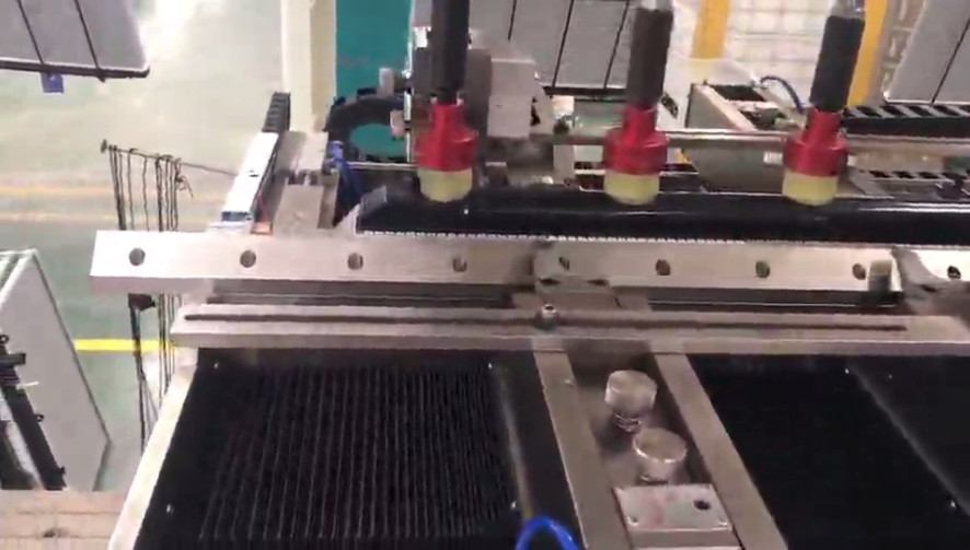 Aluminum Clinching Four Sides Radiator Making Machine Fully Automatically