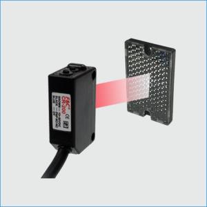 China Retro-Reflective Photoelectric Sensors Manufacturers With Mirror 2M Sensing factory