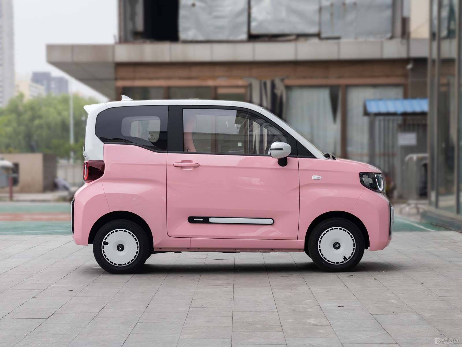 High quality new energy vehicle fast electric Chery QQ Taoxi peach version 2022 ice cream electric vehicle in China