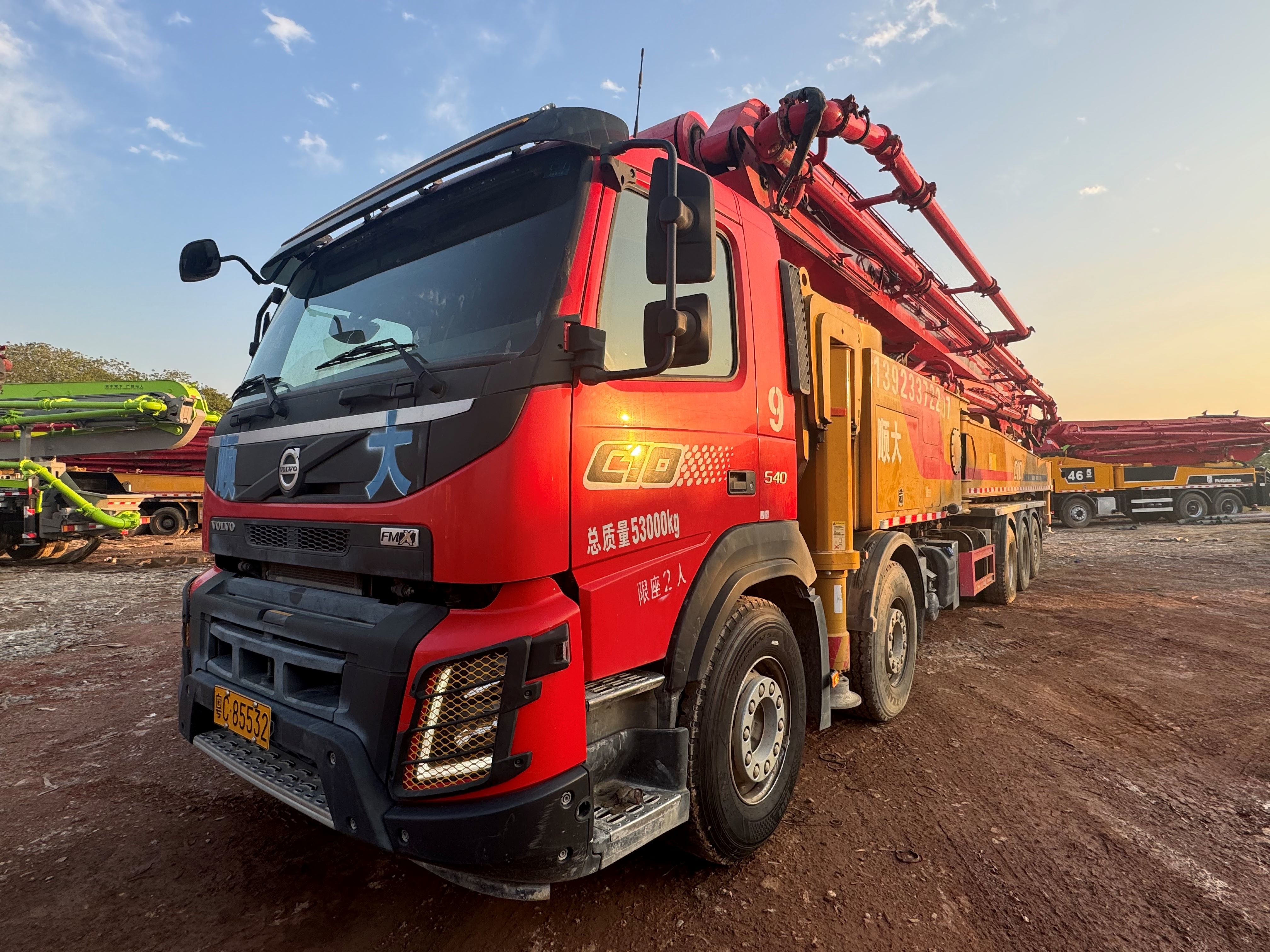 Concrete Pump Truck 67 M Installed Volvo Chassis Customized To Lengthen The Pump Pipe