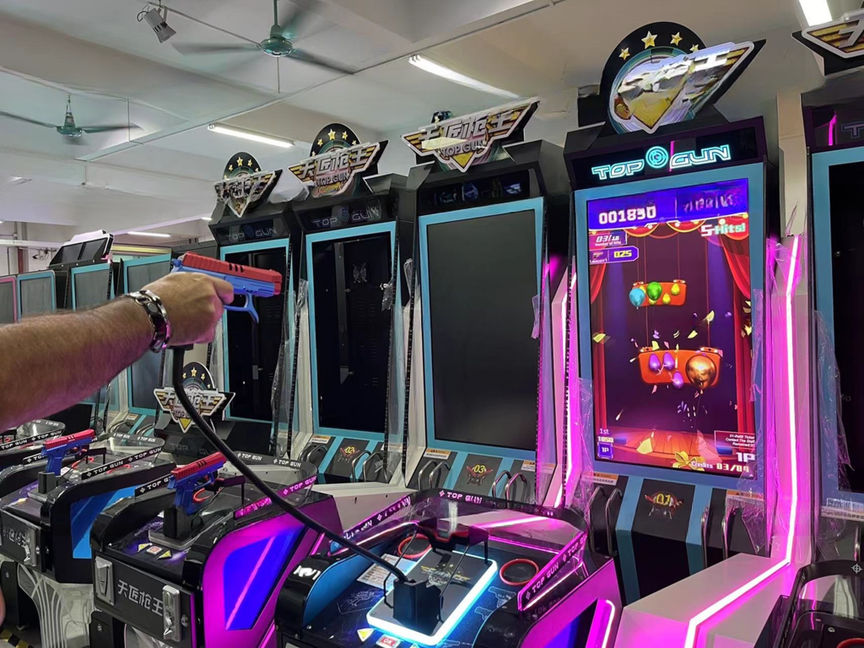 2 Players Interactive Shooting Game Machine With New Color Luminous