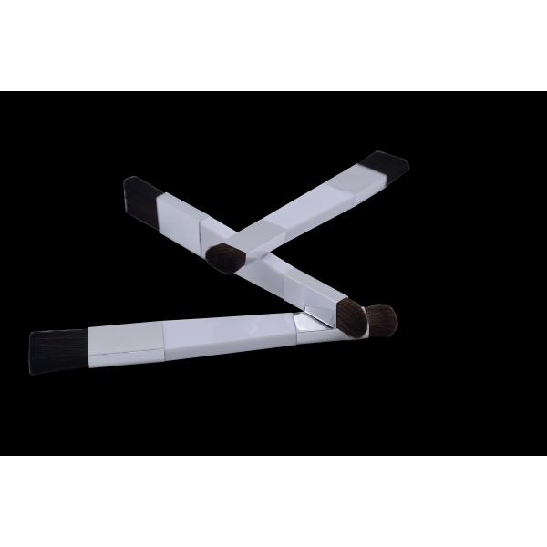 China Black Blush And Eye Shadow Integrated Aluminum Ferrite Plastic Handle Flat Brush factory