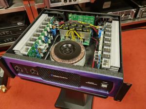 China 2X900W Professional Power Amplifier For Live Sound High Power Reliable Performance factory