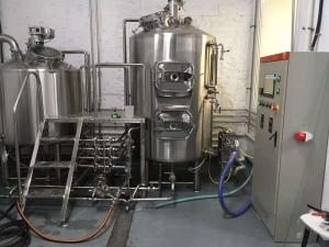 China Polished Alcohol Making Machine , Energy Saving Electric Beer Brewing System factory