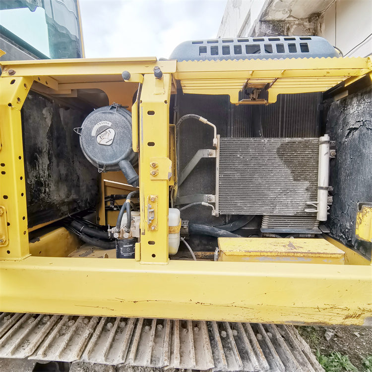 2019 Komatsu PC200 Crawler Excavator with EPA Certificate and 0.8 m3 Bucket Capacity