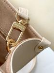 Cream Saffron Giant Monogram OnTheGo MM Louis Vuitton Messenger Bag For IPad