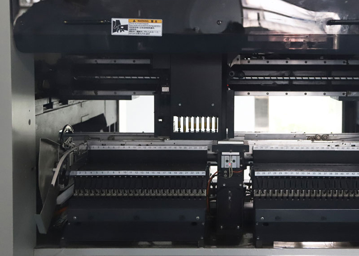 Yamaha YG100 Chip Mounter image 3