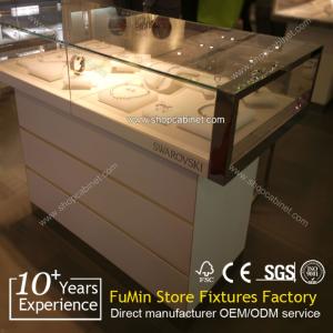 China Manufacturing customized acrylic jewelry display cabinet factory