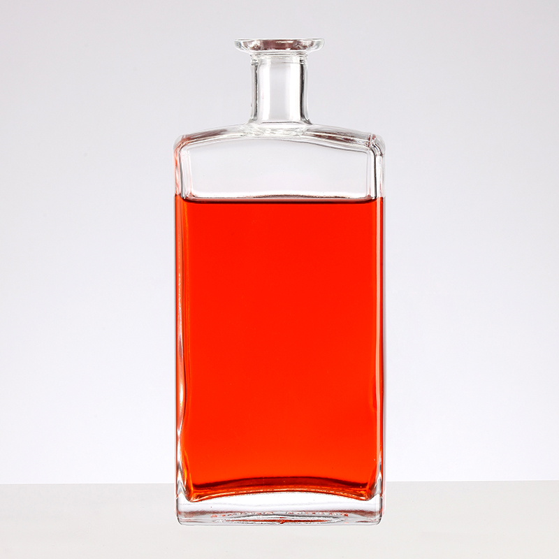 Luxury Clear Glass Bottle for Whisky 500ml 700ml High End Acceptable Customer's Logo