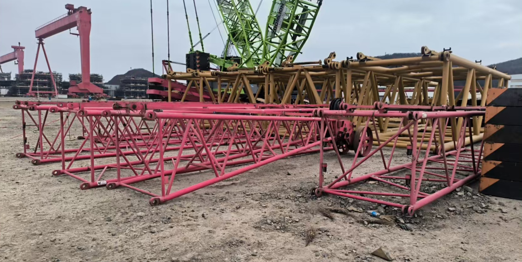 Second Hand 200 Ton Crawler Crane With Low Energy Requirements