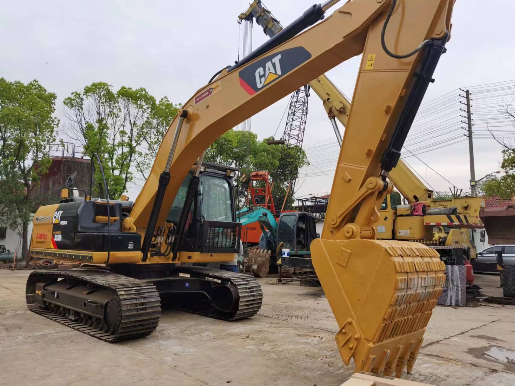 320D Excavator in Good Condition Original Secondhand Caterpillar Excavator 360 320