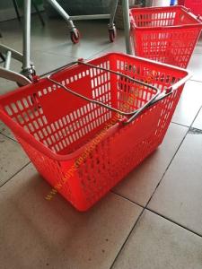 China Red Flexible Used Plastic Shopping Baskets With Curved Metal Handles / Grip Hand factory