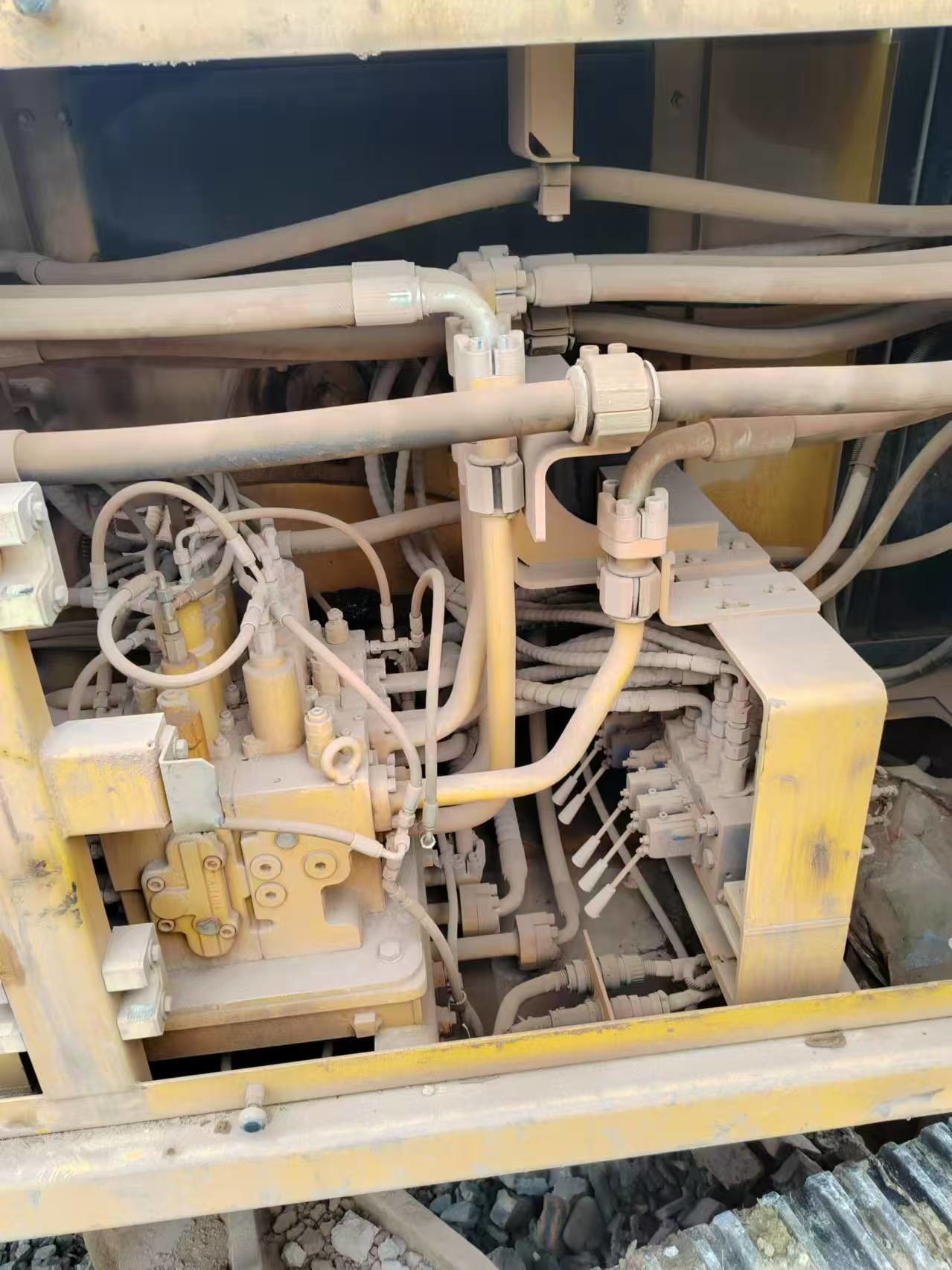 Sany Heavy Industry's SR285 Rotary Drilling Rig 9125x4500x23870mm Operating Dimensions 359kw Engine Power for Global Buyers