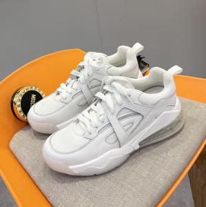 China Casual Spring Elevated Womens Sports Running Shoes Thick Soled factory