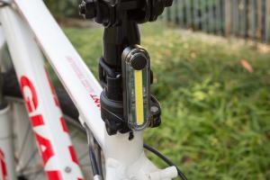 China Super Bright LED Rechargeable Bike Light Mountain Bicycle 72*20*32mm factory