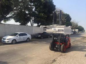 China 4.0-6.5 Tons Heavy Duty Bale Clamp Attachment High Efficiency And Economy factory