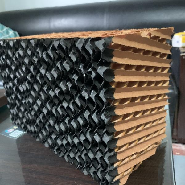 High Quality Resin Coated Roll Paper Kraft Cooling Pad Paper 95g 105g Paper Raw Materials