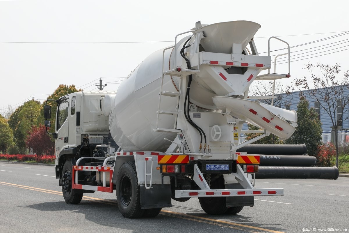 Euro 3 Foton Small 3 Cubic Meters Concrete Mixer Truck 83 Max Speed(Km/H) Truck Mixer Truck