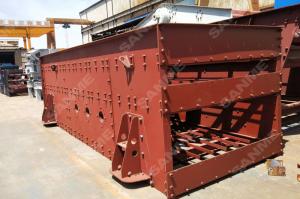 China Industrial Vibrating Screen For Stone Crusher Customized Voltage factory