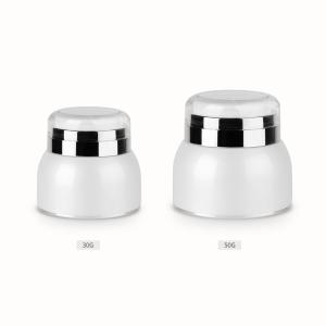 China Elegant White Round Empty Cosmetic Jars Sanitary Dispenser Cap Metaillic Silver Shoulder factory