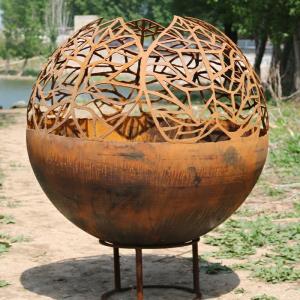 China Outdoor Sphere Corten Steel Fire Pit 80cm Stoves Packed In Wooden Box factory