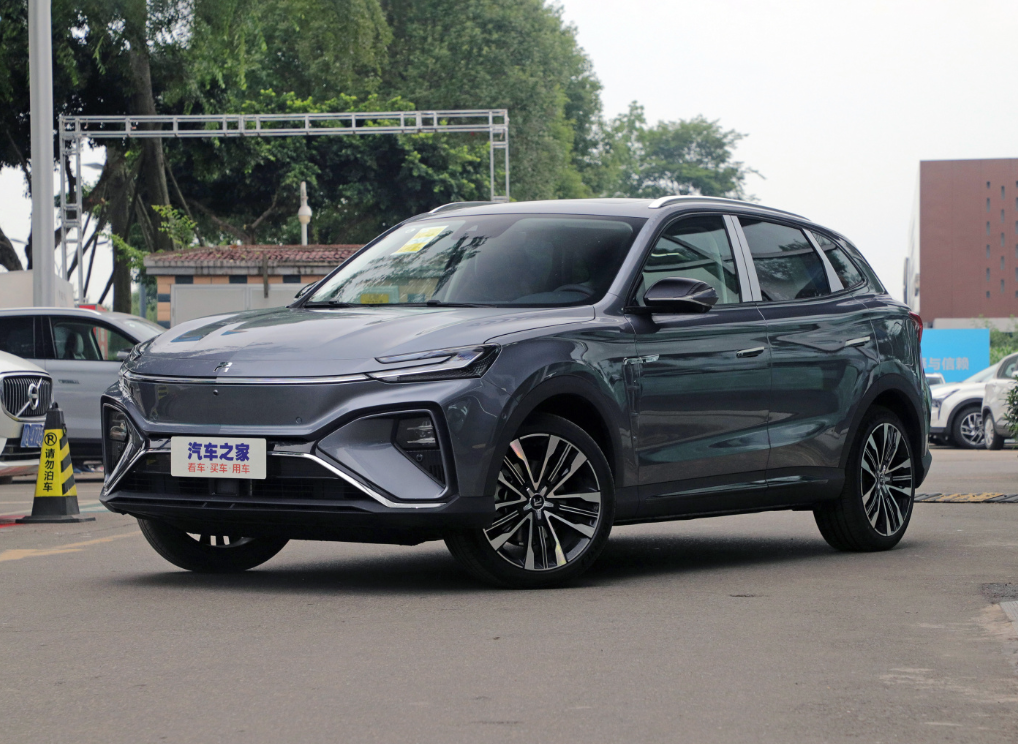 Feifan MARVEL R ER6 Electric Car Import 4 Wheel Automatic SUV Speed Cars Car 4674 * 1919 * 1618mm Battery Energy 69.9kWh