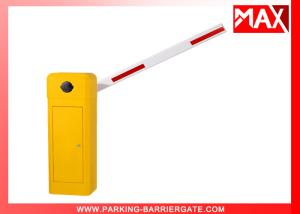 China LED Light Rubber Bar Barrier Gate Arm 6m For Parking Management System factory