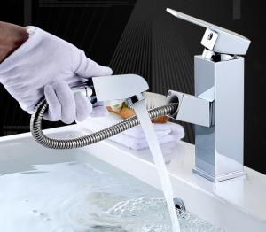 China Single Hole Electroplate Washbasin Pull Out Sink Faucet factory