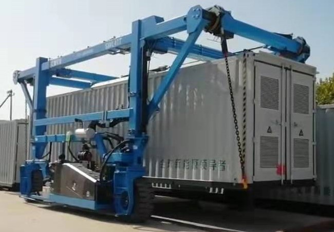 Straddle Carrier 50t