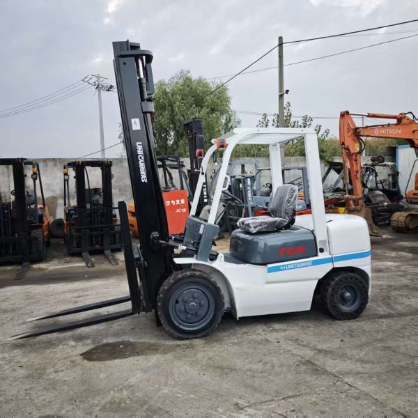 Direct Factory Sale Used TCM 30 3 Ton Diesel Engine Forklift 3-4.5meters Japan Origin 1 Year Warranty Fast Shipping Cheap Price