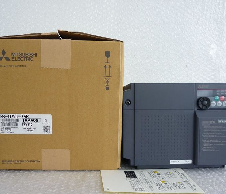 FR-D720-7.5K Mitsubishi Frequency Inverter 7.5KW AC220VAC Japan's MITSUBISHI D700 inverter new original spot