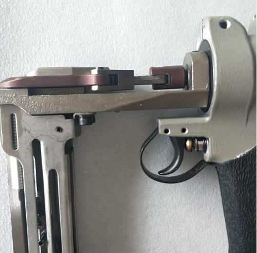 Pneumatic Air Compressor Nail Gun , Sofa Springs Air Powered Nail Gun