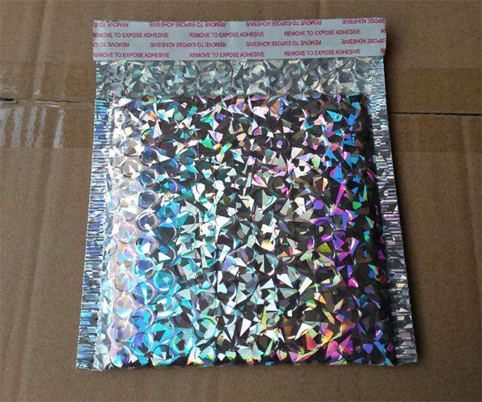 China Shiny Holographic Bubble Envelopes , Express Packing Holographic Poly Mailers factory