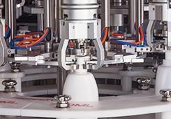 China 5000W Food And Beverage Plastic Bottle Capping Machine factory