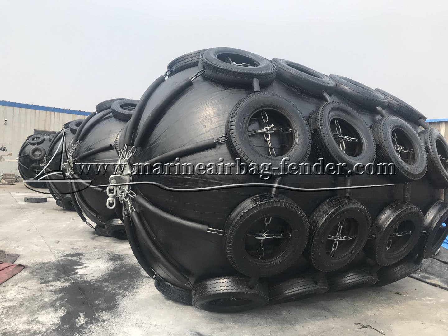Chain Net Type Floating Rubber Fender Quay Pneumatic Marine Fenders
