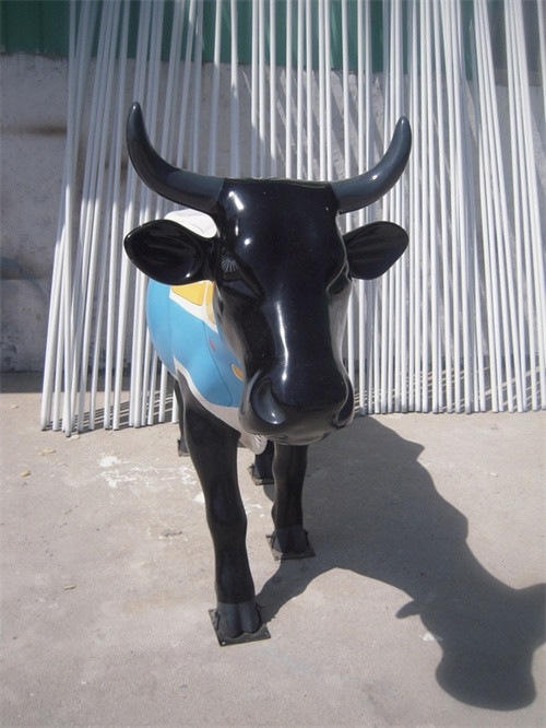 Fiberglass Life Size Animal Statues Garden Painted Cow Sculptures For Mall