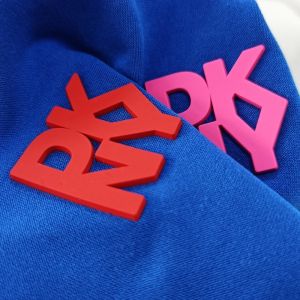 China Custom Washable 3D Silicone Labels with Loop Fold for Bags Garment Shoes and Textiles on sale