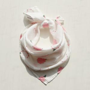 China Open Weave Cotton Muslin Baby Bibs Customized Size For Kids / Toddlers factory