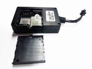 China Internal Antenna GPS GSM Tracker High Precision For Motorcycle And Other Vehicles factory
