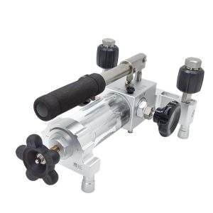 Portable Hydraulic Test Pump YWQ-1442S Hand Operated for Calibrating Industrial