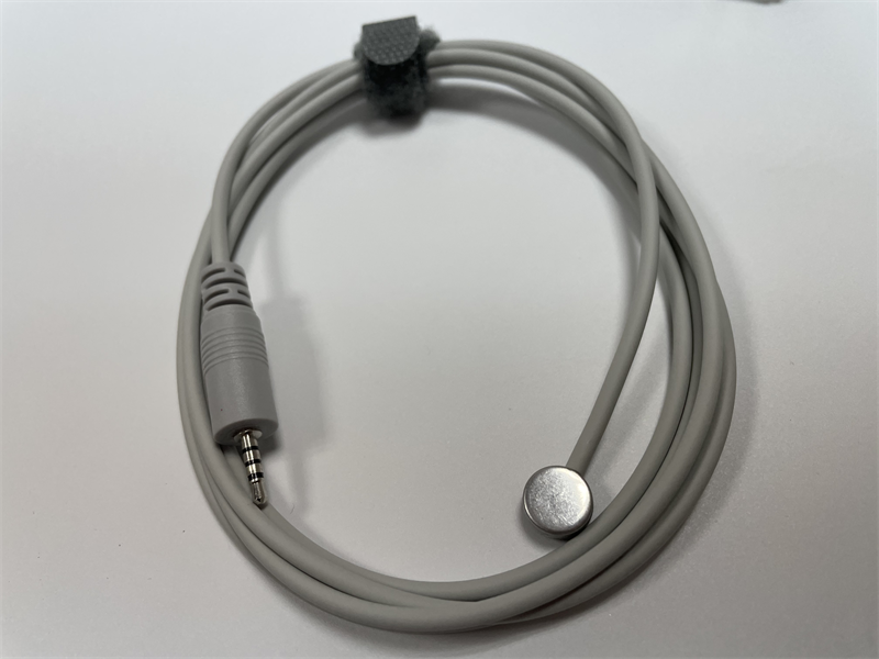 Handheld Vital Signs Monitor SpO2 NIBP TEMP PR Modes For Clinic Home Monitoring