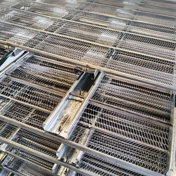 China Permanent Steel Formwork Cement Pouring Formwork Reinforcement Mesh factory