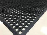 Rubber floor mat Hotel kitchen rubber floor mat Round hole rubber floor mat
