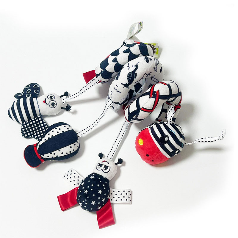 0 to 24 Months Baby Crib Stroller Wind Chime with Plush Bb Pendant in Black and White