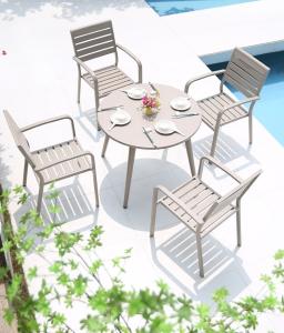 China Outdoor Patio Dining Table With Stackable Chairs For Terrace factory