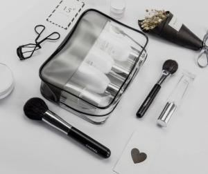 China Clear PVC Plastic Material Waterproof Cosmetic Bag Zipper Closure Type factory