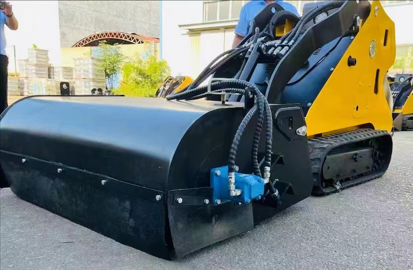 1330 kg Machine Weight Mini Tracked Skid-Steer Loader Powerful and Compact