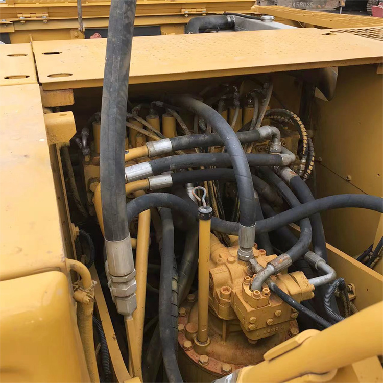 20 Ton Caterpillar 320CL Excavator in Japan Good Condition Original Hydraulic Cylinder