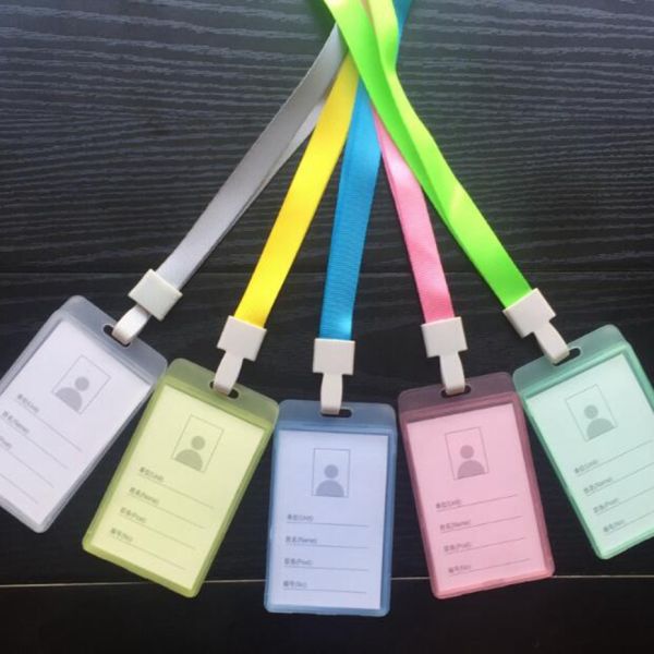 China PVC 86x54mm Retractable ID Badge Holder With Lanyard factory