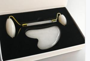 China Double Head White Jade Facial Roller Jade De Puffing Face Roller factory